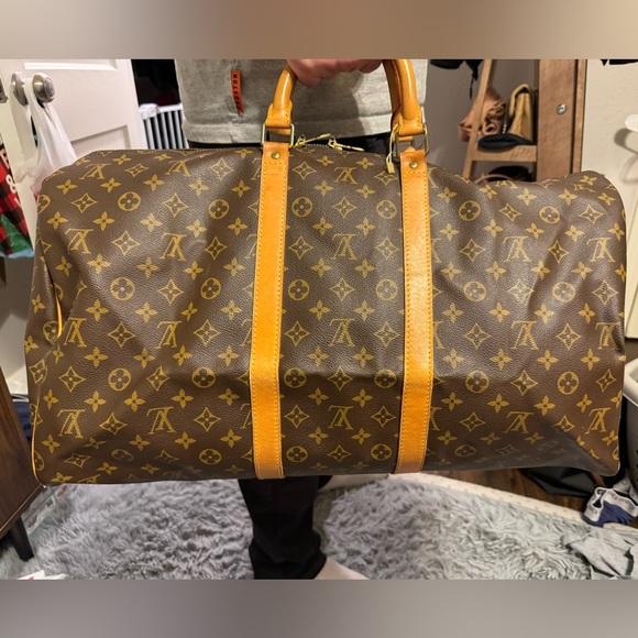 Louis Vuitton Handbags - EUC Louis Vuitton • Keepall 55